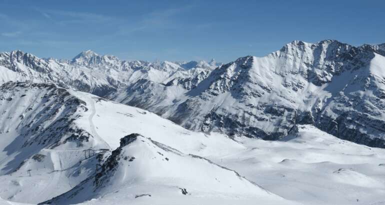 Mountain Ski Transfer from Turin airport TRN to La Thuile